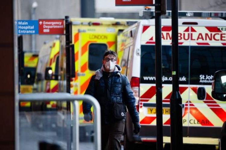 UK records 10 coronavirus deaths