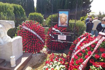 President of Azerbaijan Ilham Aliyev and First Lady Mehriban Aliyeva sent a wreath to the funeral of Eldar Guliyev - PHOTO