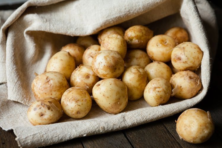 Azerbaijan doubled potato import from Iran this year