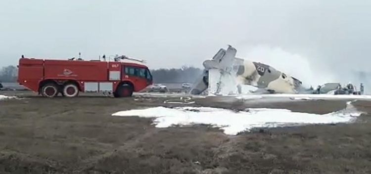 1 dead, 2 injured in plane crash at airport in Brazil