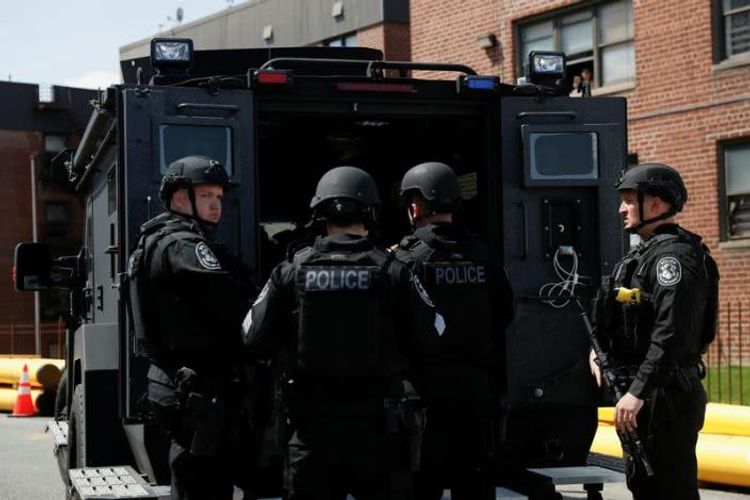 1 killed, 2 injured in shooting at suburban NY grocery store