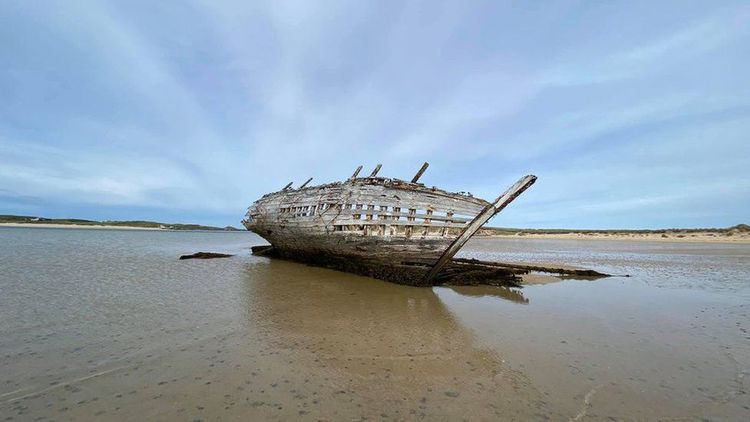 At least two Venezuelans die in shipwreck en route to Trinidad