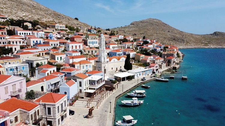Greece to lift quarantine rule for more inbound visitors from Monday