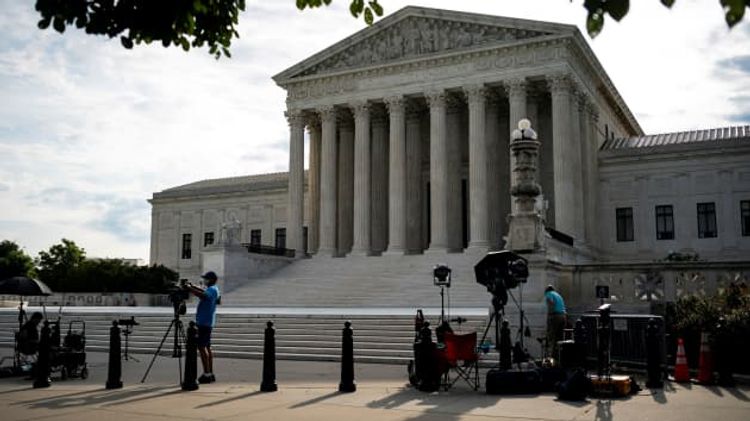Supreme Court takes up major case over right to carry guns outside the home