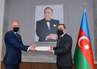 Azerbaijani FM receives copy of credentials of newly appointed Serbian Ambassador
