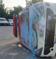 Unknown vandals thrash 14 police cars in Paris suburb - PHOTO