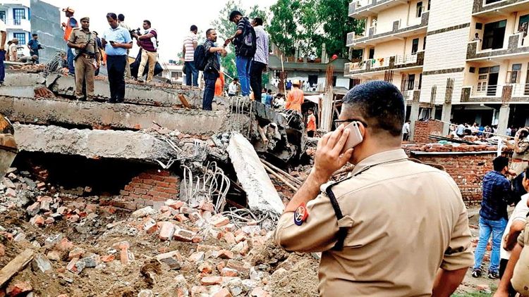 House collapse kills 5 in India's Uttar Pradesh