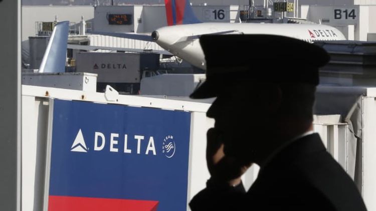 Delta to resume hiring pilots in June as travel demand recovers