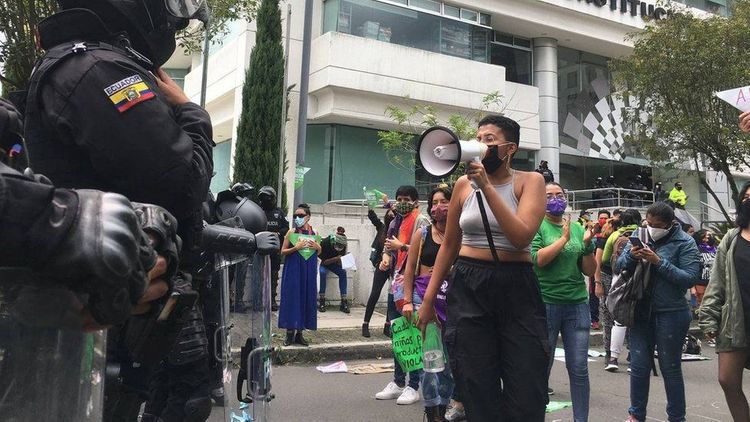   Ecuador decriminalises abortion in rape cases