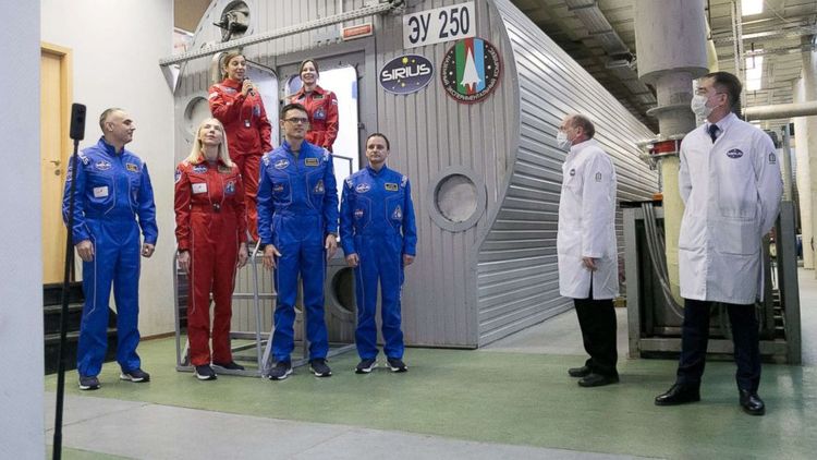 Simulated Moon flight isolation experiment ends in Moscow