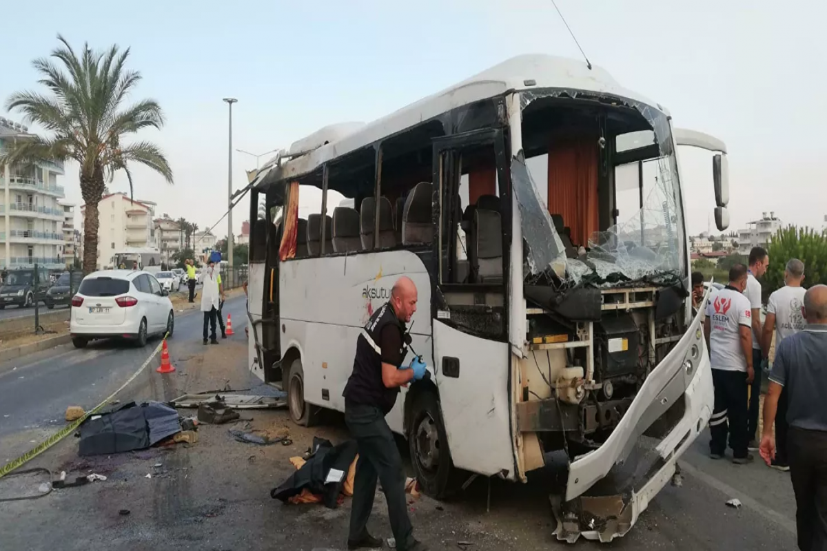 Four Russian tourists killed in road accident in Turkey