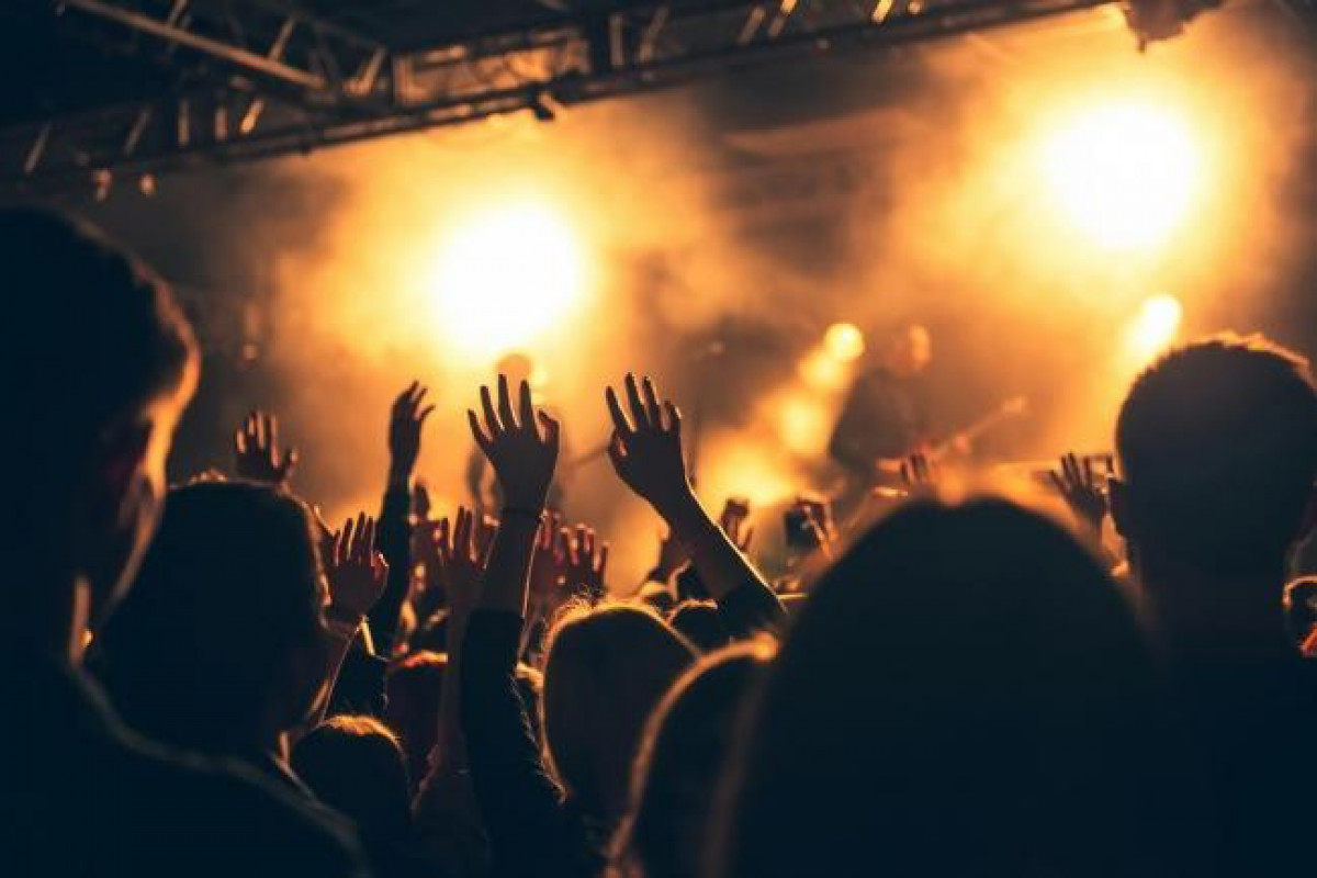 Nightclubs reopen in Scotland
