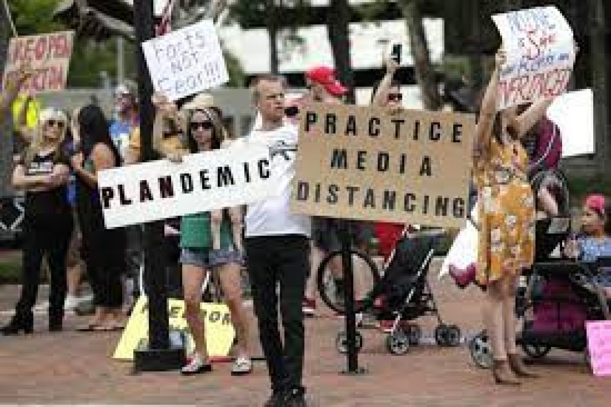 New Yorkers protest against mandatory COVID-19 vaccination