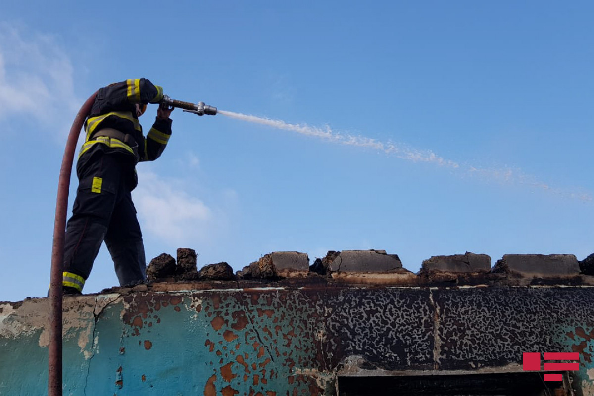 Fire broke out in open area in Baku