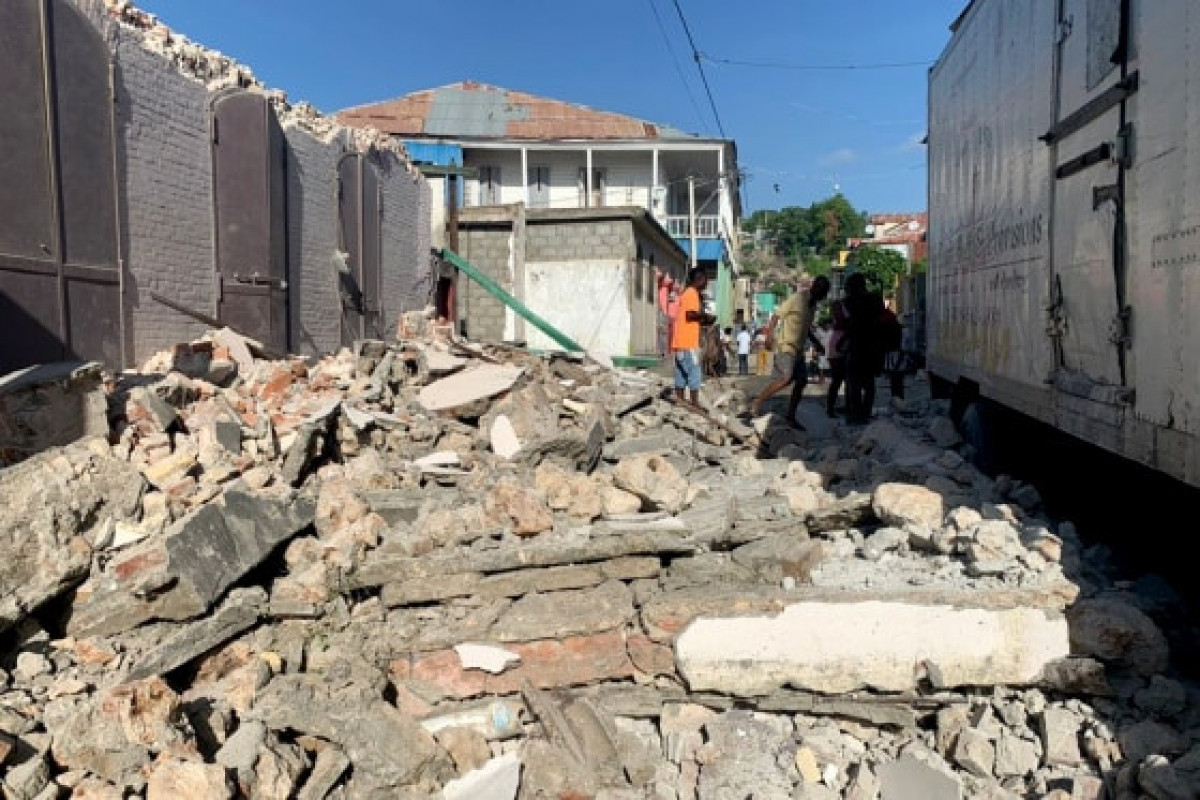 Haiti earthquake kills 304, injures 1,800 -VIDEO -UPDATED 
