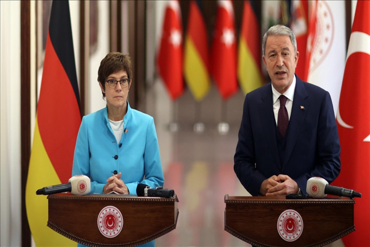 Hulusi Akar , Annegret Kramp-Karrenbauer