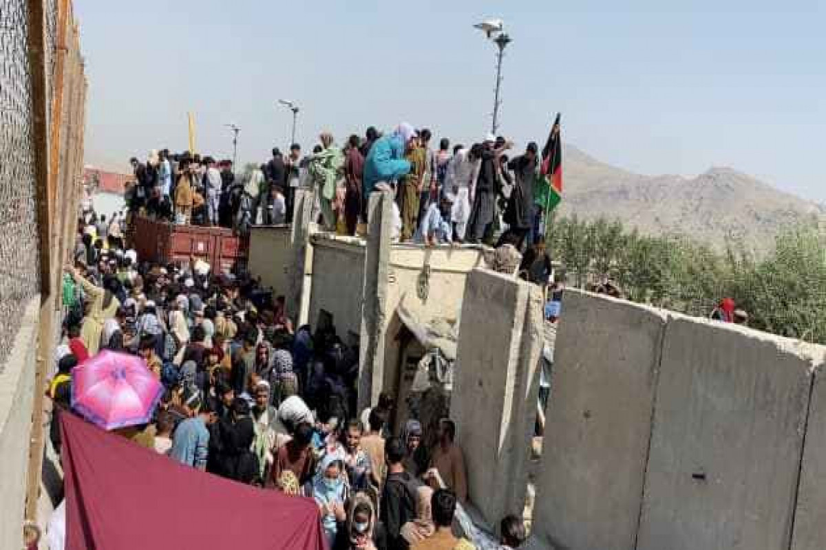 World Bank halts aid to Afghanistan, "deeply concerned" on prospects for women