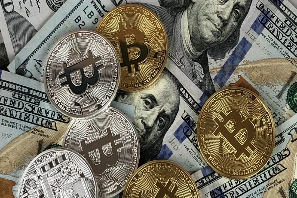 Bitcoin price drops by 5% to $46,550 in second day of decline