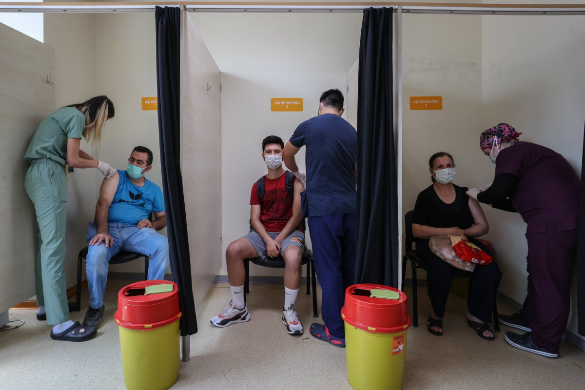 Doctor claims new COVID-19 variant in Turkey’s Izmir