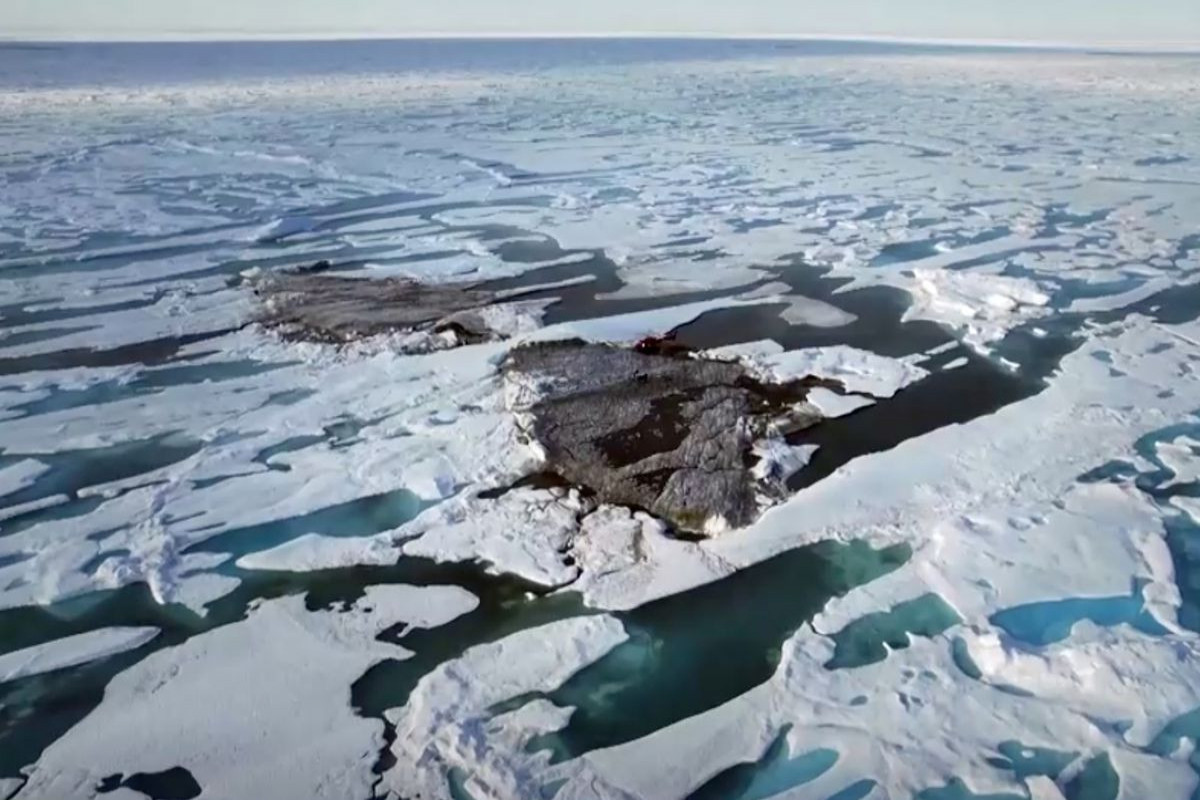 Greenland expedition discover 'world's northernmost island'