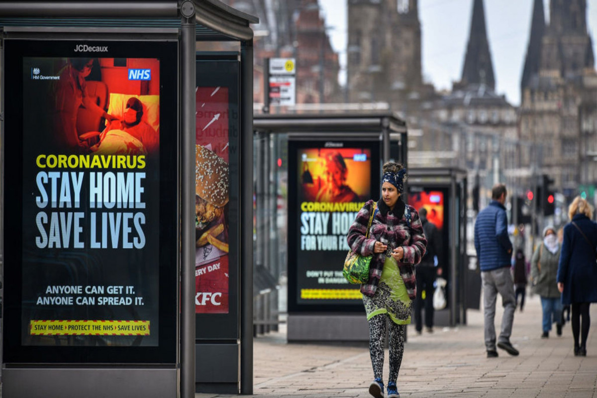 UK records another 32,406 coronavirus cases