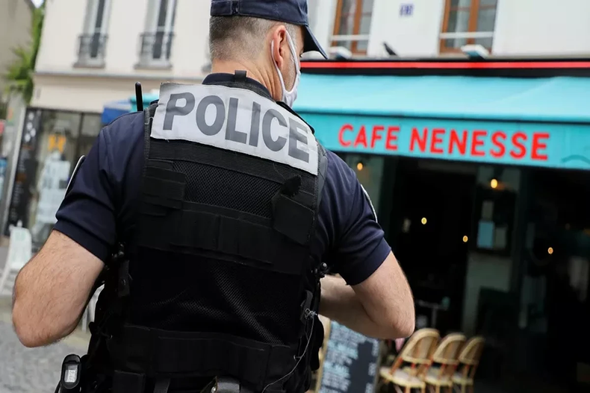 13 police injured at protests against health passes in France's Marseille