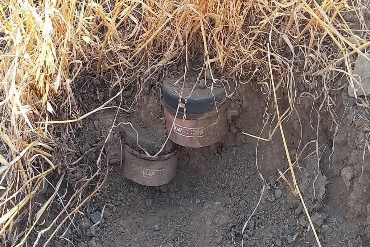 Barda-Aghdam highway being cleared of mines