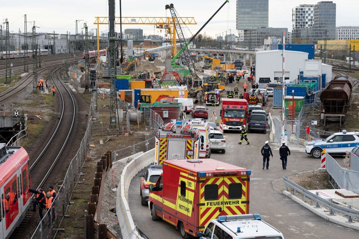 Four injured after old WWII aircraft bomb explodes in Munich - police