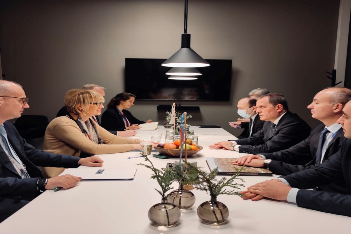 Azerbaijani FM meets with OSCE Secretary General
