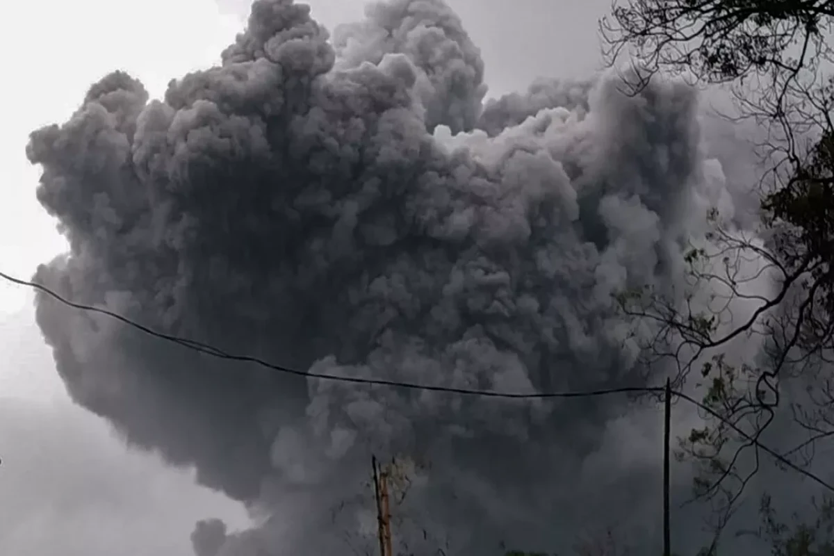 At least one dead, 41 suffer burn injuries after Indonesia's Semeru volcano erupts