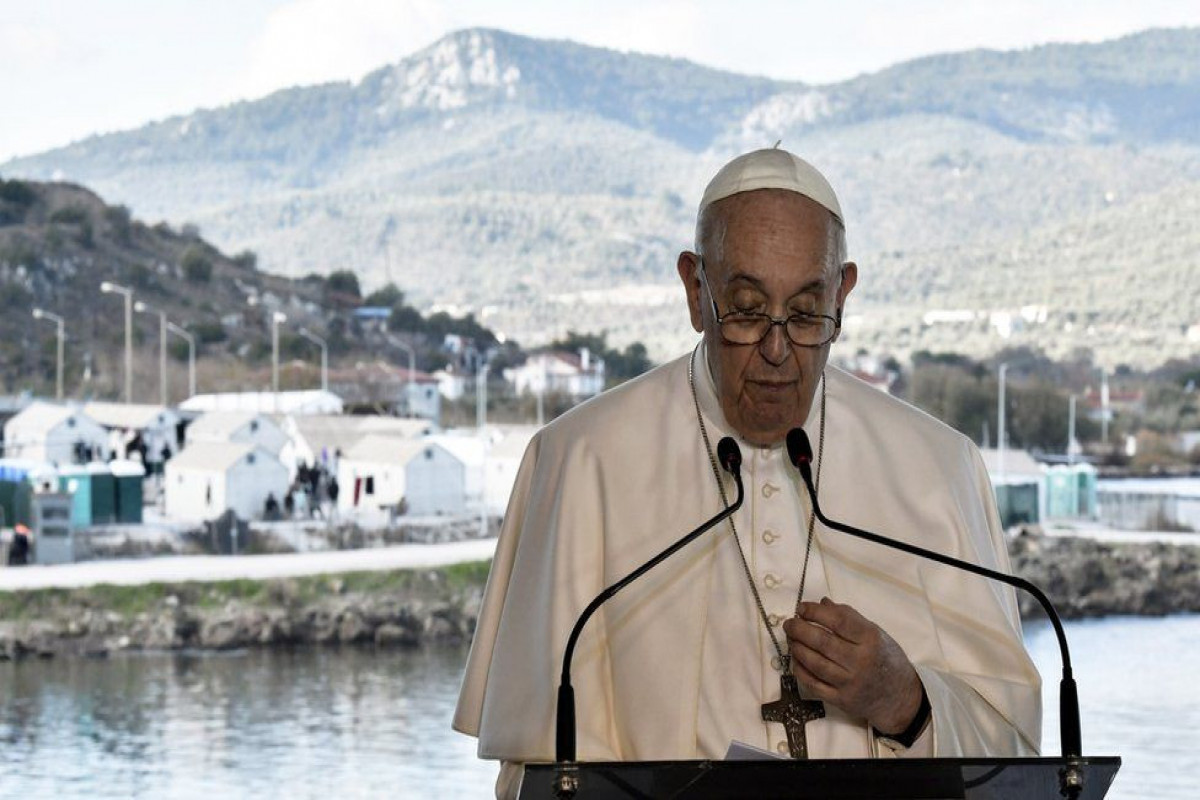Pope condemns treatment of migrants in Europe