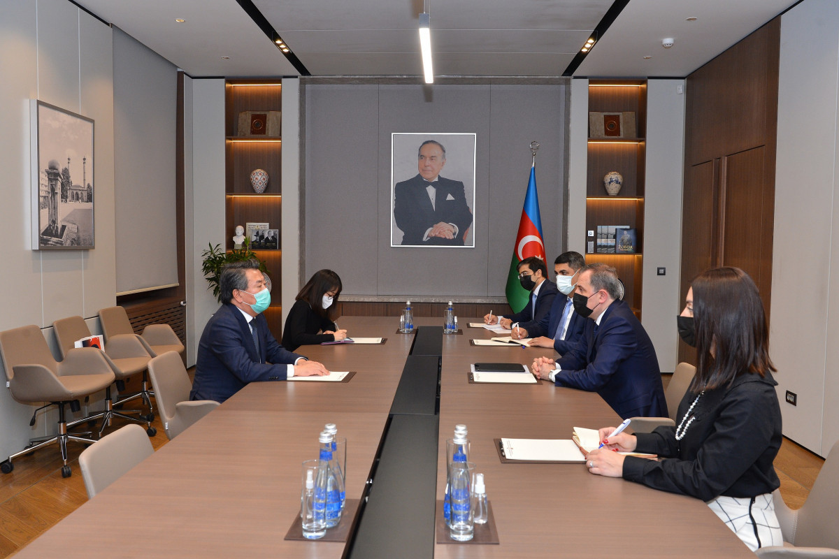 Azerbaijani FM received Korean ambassador