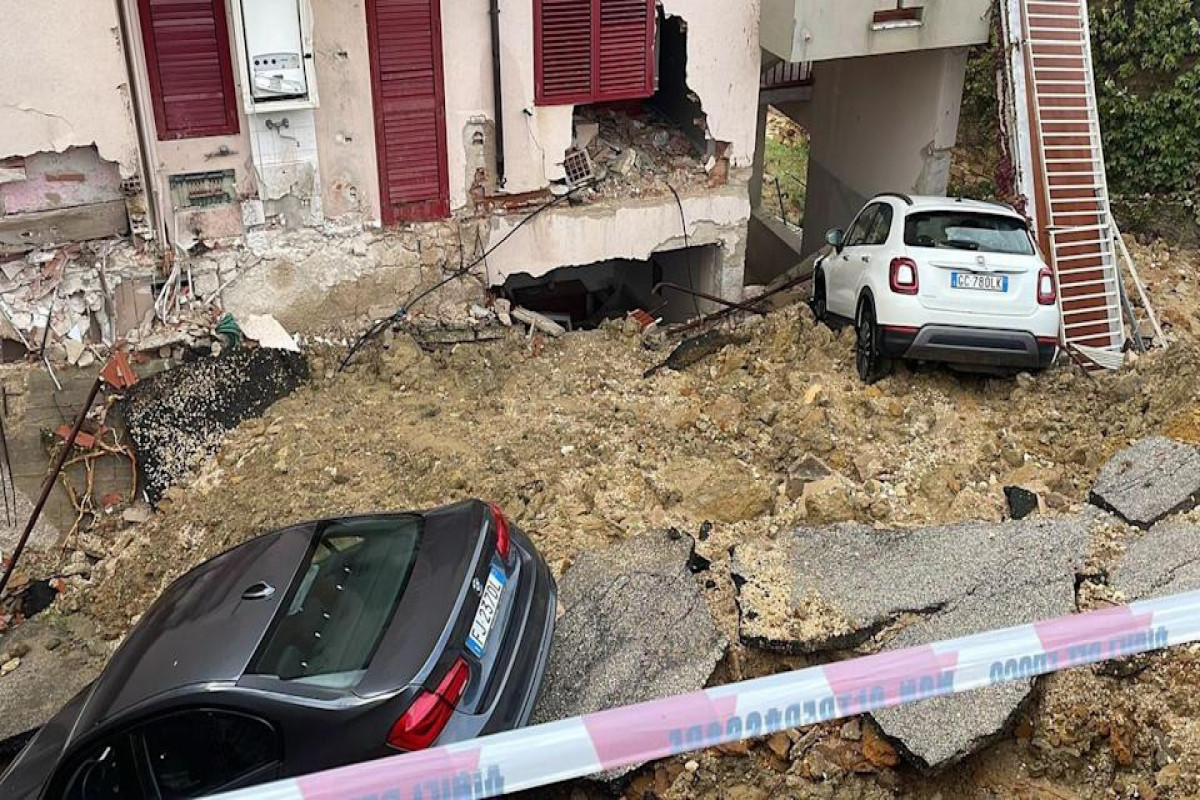 Twelve missing in Sicily as building collapses