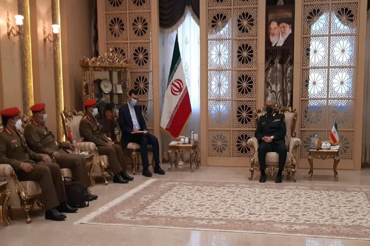 Iran, Oman review developing military ties