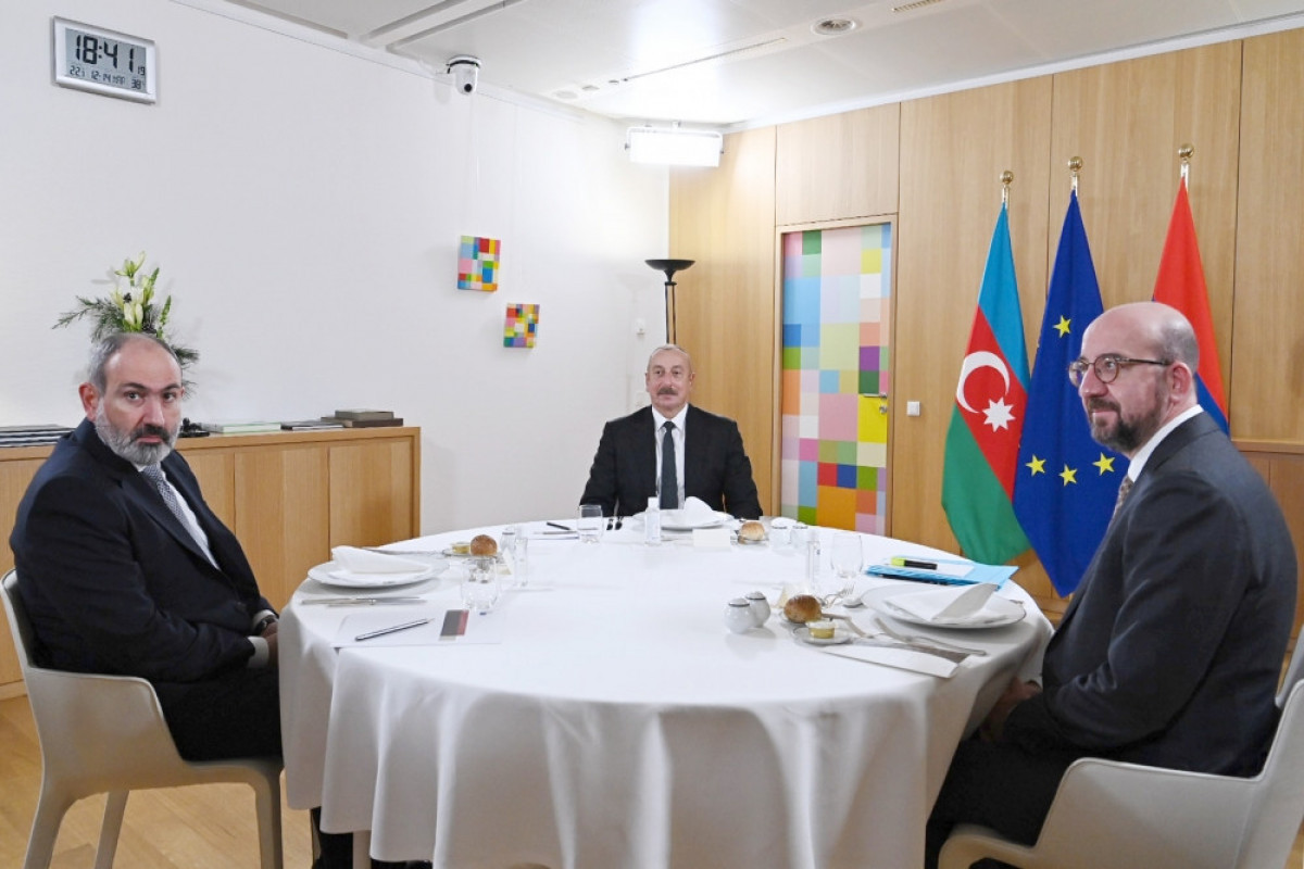 The President of the European Council Charles Michel, the President of the Republic of Azerbaijan Ilham Aliyev, and the Prime Minister of the Republic of Armenia Nikol Pashinyan