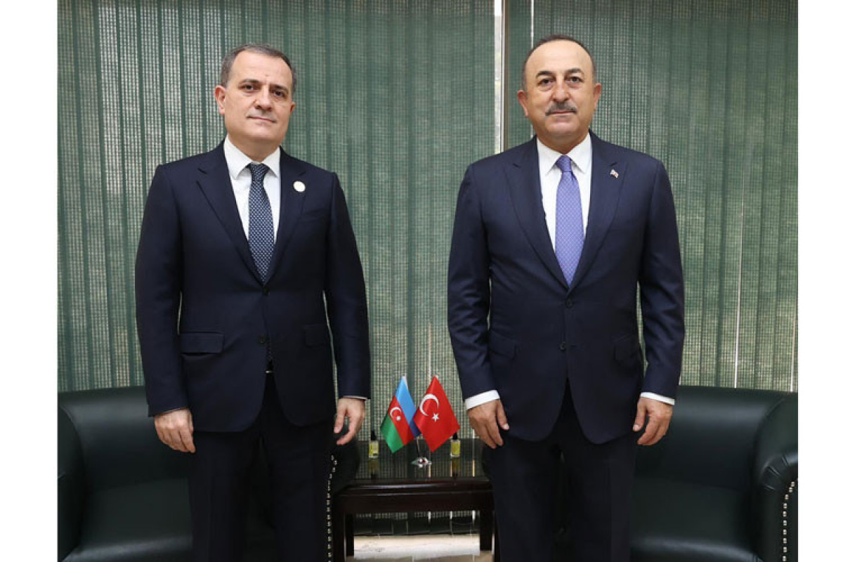 Azerbaijani Foreign Minister Jeyhun Bayramov and Turkish Foreign Minister Mevlüt Çavuşoğlu