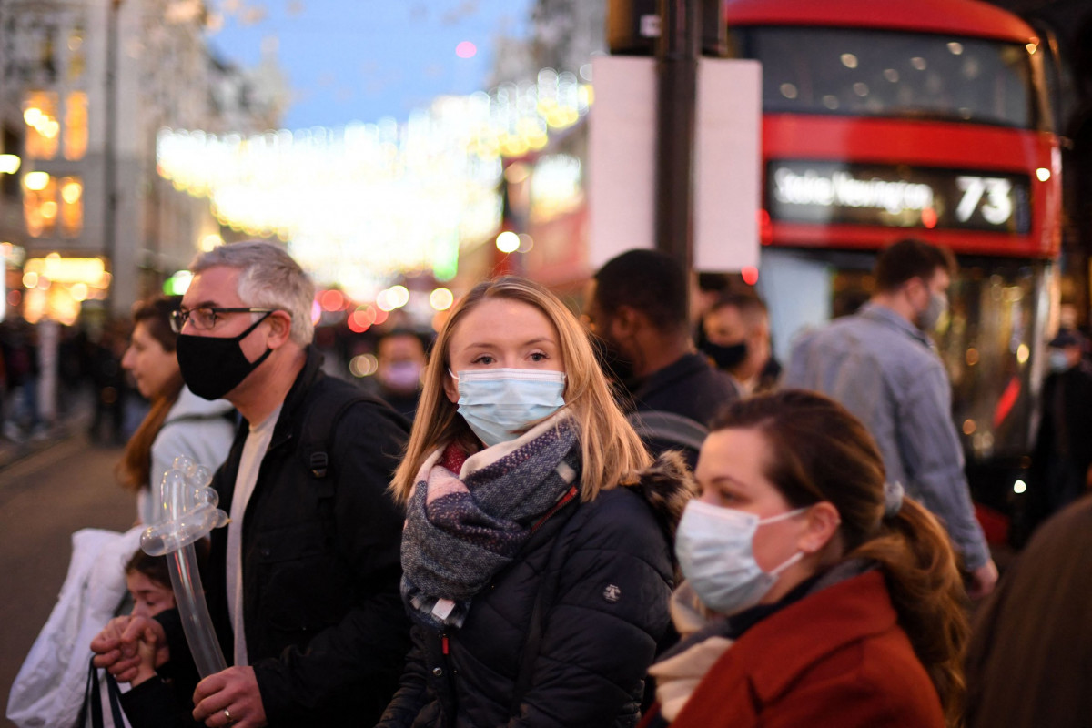 UK records biggest daily jump of Omicron cases