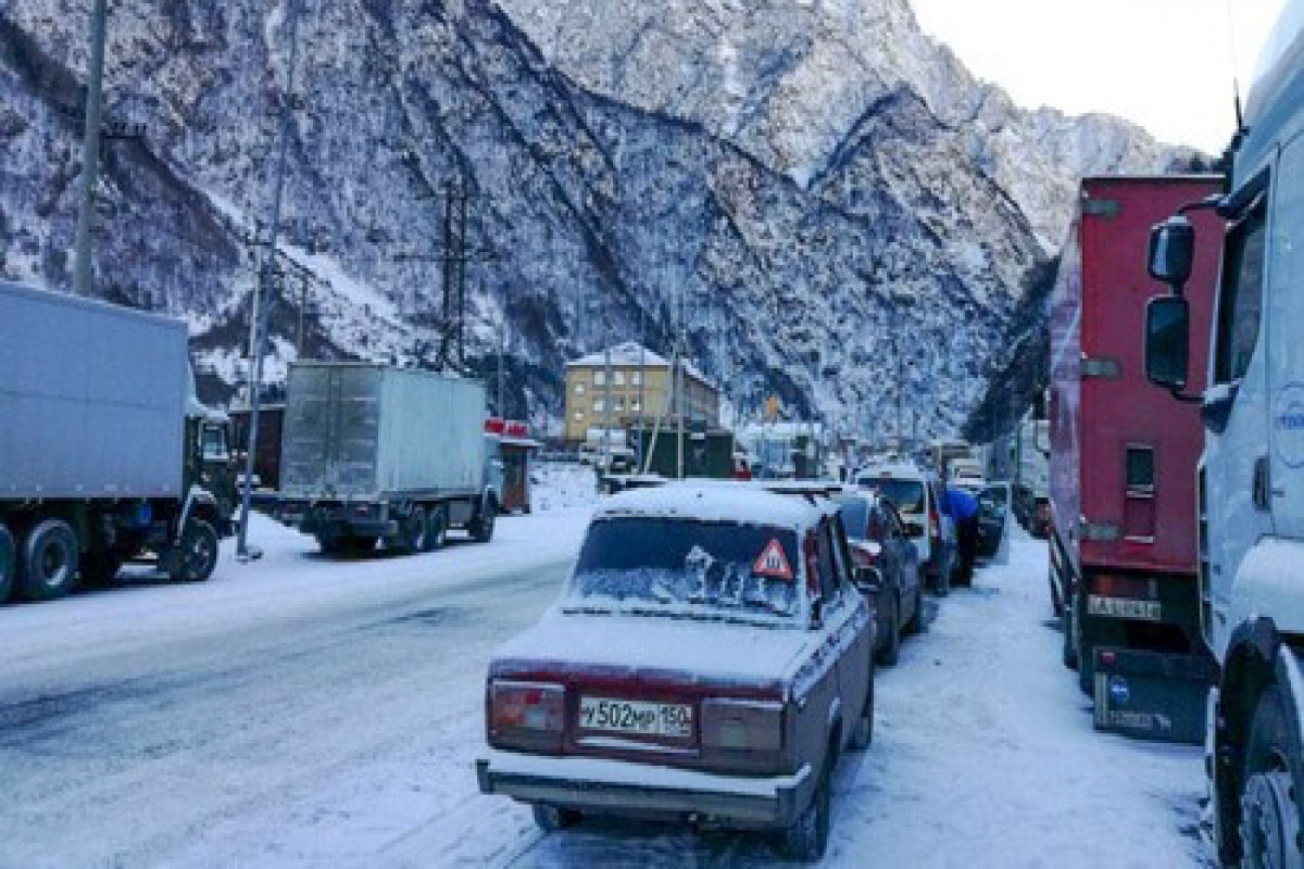 500 Armenian trucks remained on Russian-Georgian border