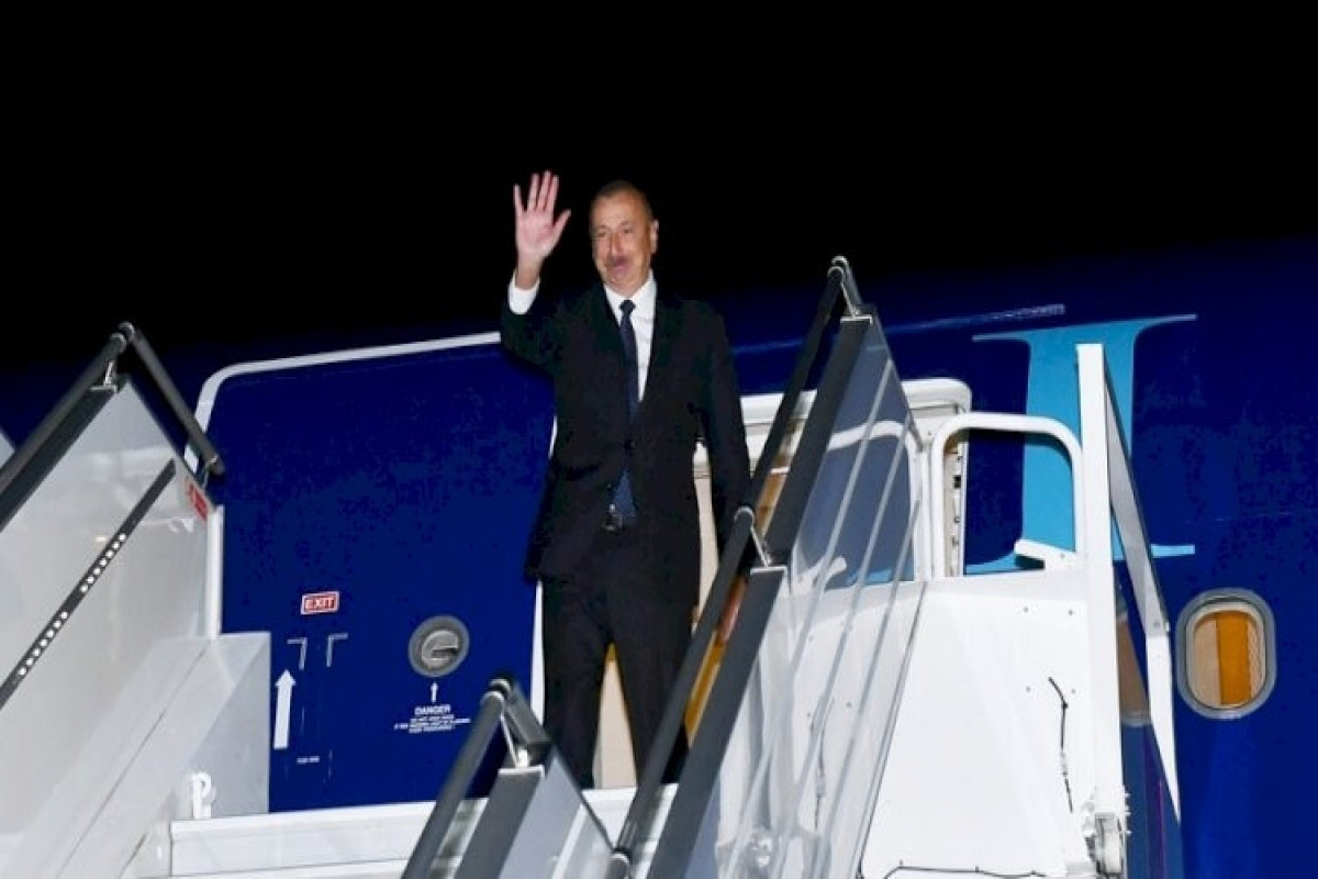 President Ilham Aliyev' ends visit to St. Petersburg, Russia