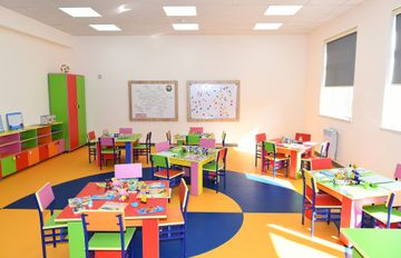 President Ilham Aliyev and first lady Mehriban Aliyeva viewed conditions created at school-lyceum No 3 in Khirdalan city
