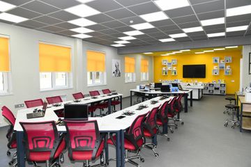 President Ilham Aliyev and first lady Mehriban Aliyeva viewed conditions created at school-lyceum No 3 in Khirdalan city