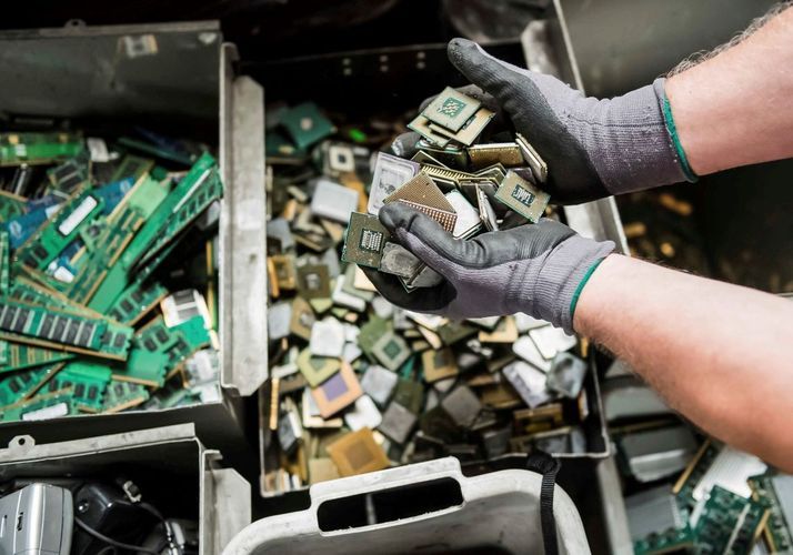 Azerbaijan’s e-waste management system on oil-gas industry to be established 