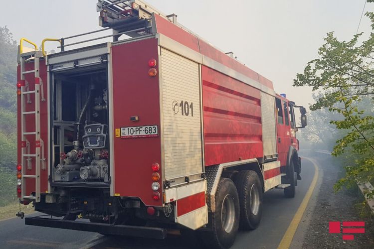 Fire breaks out in decommissioned oil well in Baku - VIDEO