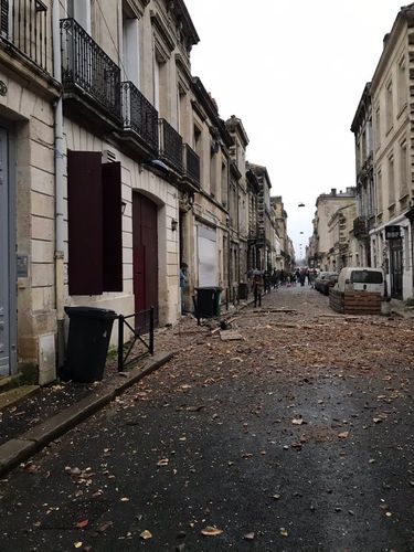 Large explosion injures 3 in building in Bordeaux, southwest France  - PHOTO