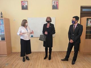 British Minister visits English language training center in Mushfigabad - PHOTO