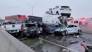 At least 6 dead in massive Texas crash involving over 100 cars - VIDEO
