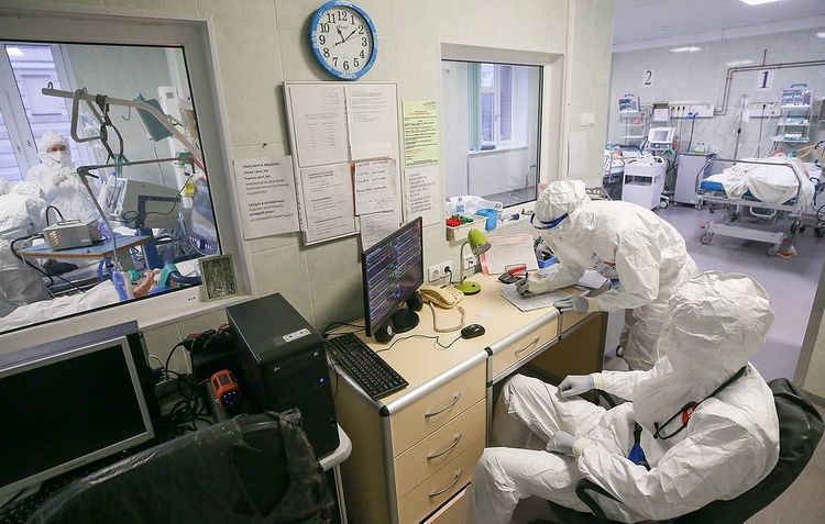 Coronavirus cases across the globe plunge to four-month low
