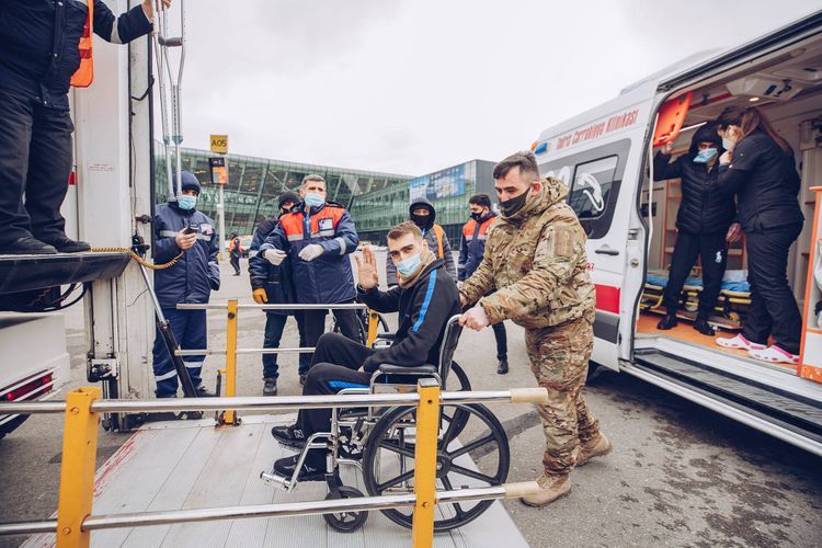 YASHAT sends 10 more veterans to Turkey for treatment