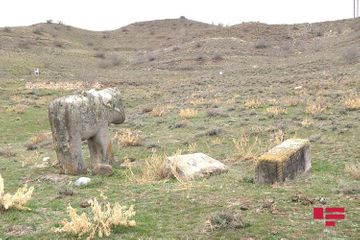 Journalists visited the graves of Sari Ashig and the martyrs of Gulabird - PHOTO
