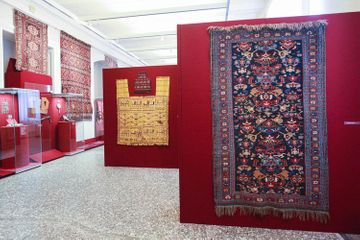 Azerbaijani carpets exhibited at Russian Ethnographic Museum